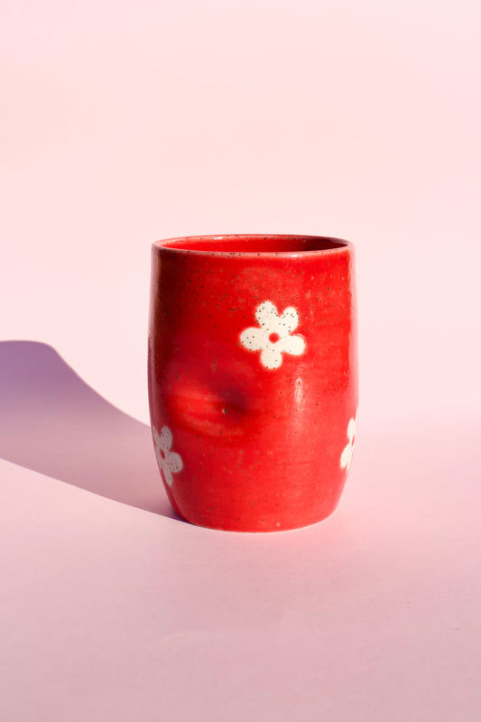 Speckled Red Daisy Thumb Cup 2