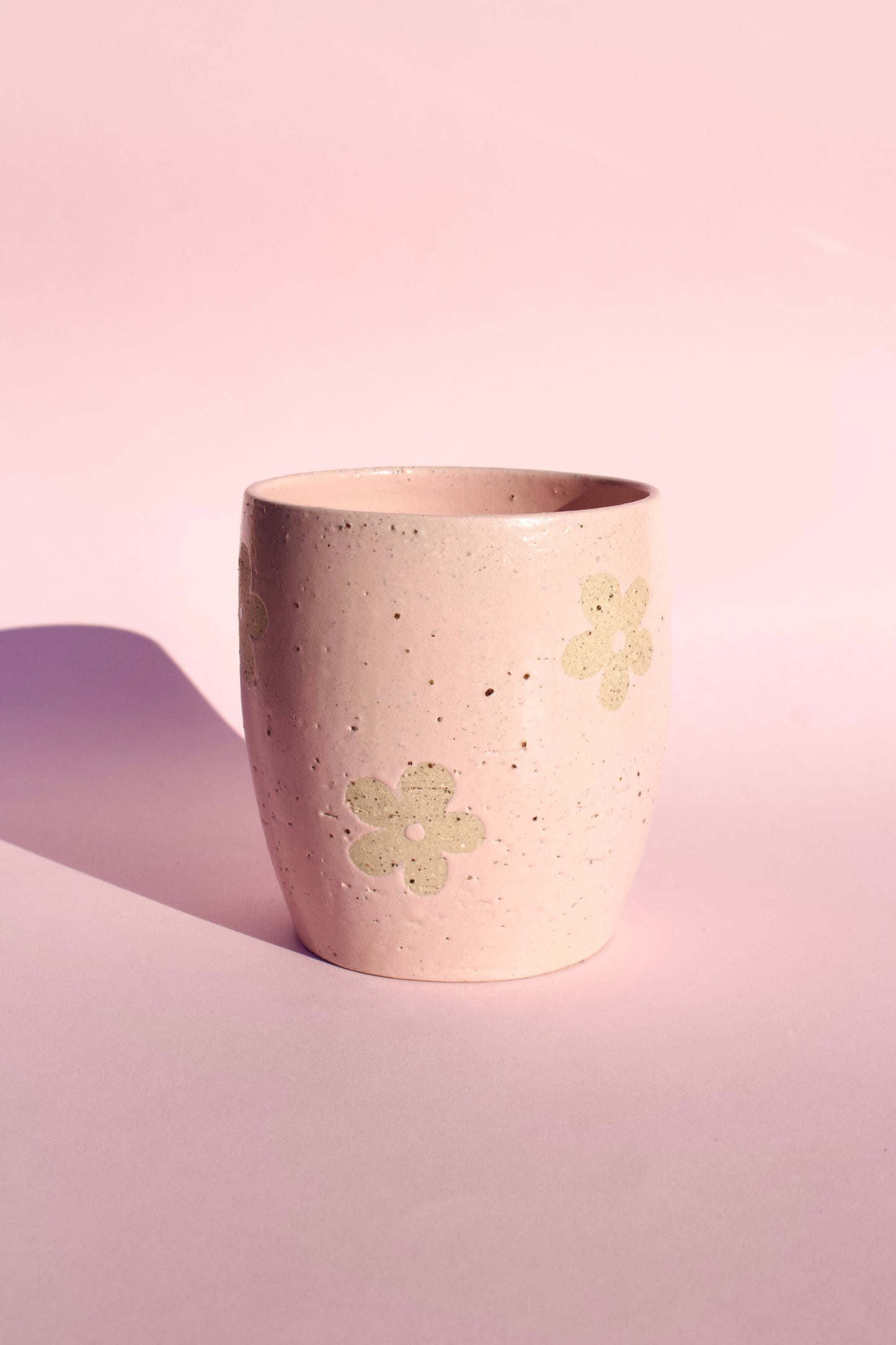 Matte Pink Daisy Thumb Cup