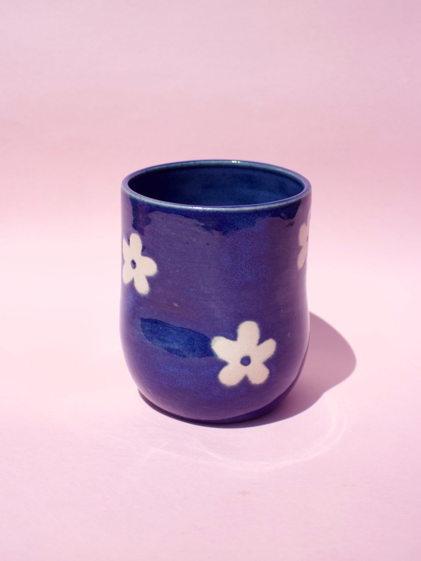 Blue Daisy Thumb Cup