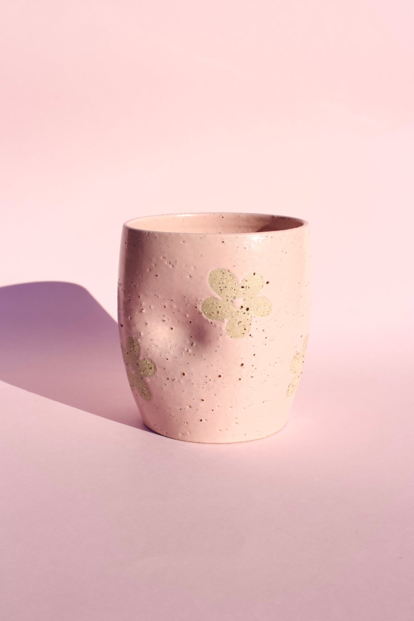Matte Pink Daisy Thumb Cup