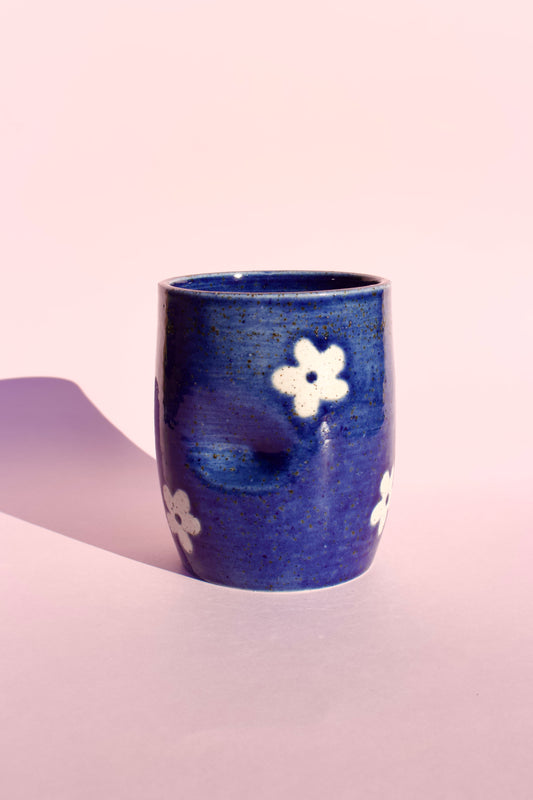 Speckled Blue Daisy Thumb Cup