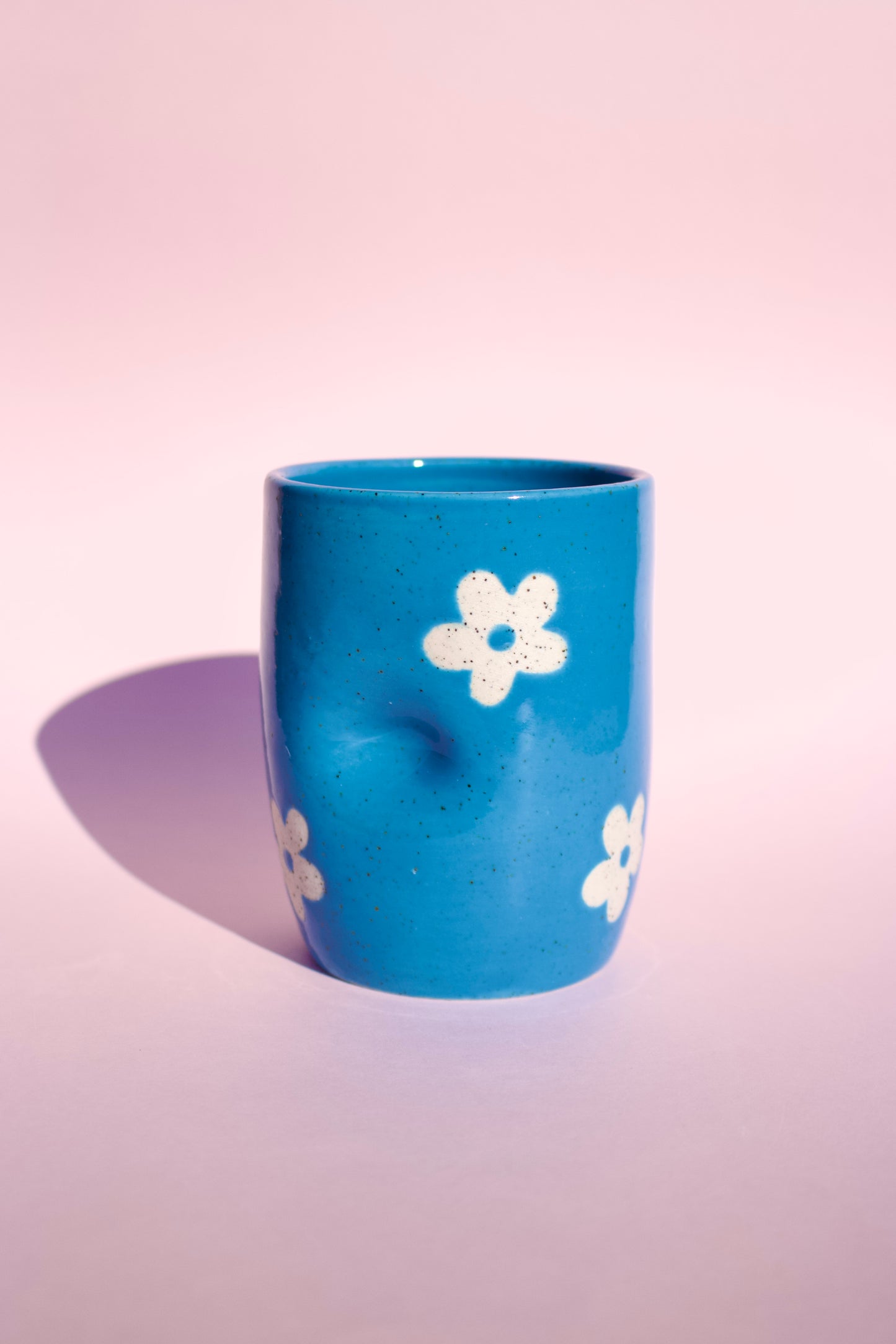 Speckled Electric Blue Daisy Thumb Cup