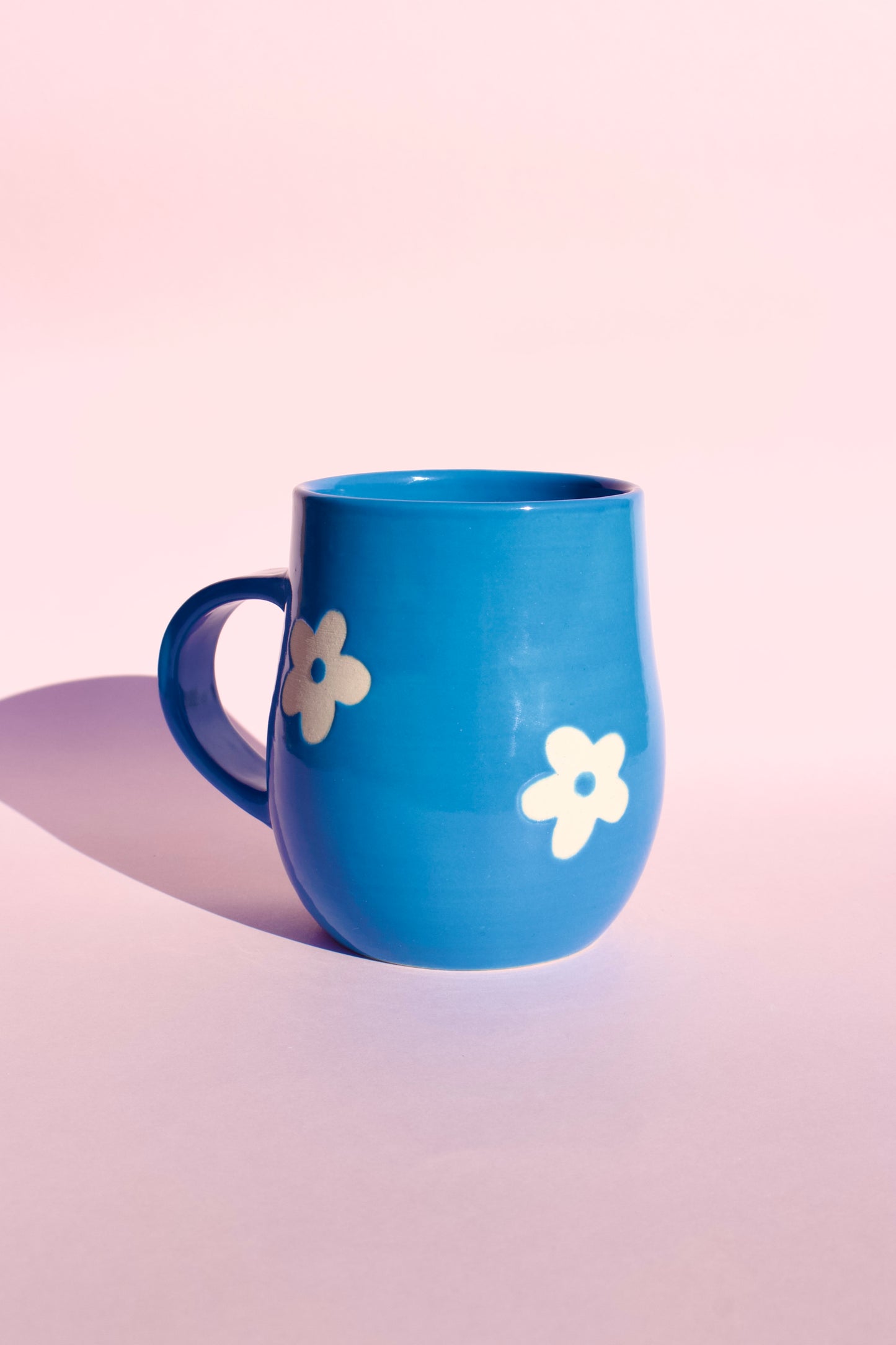 Electric Blue Daisy Mug